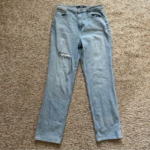 Hollister Women’s Blue Straight Leg Jeans Classic Denim Size 29W 31L Size 8
